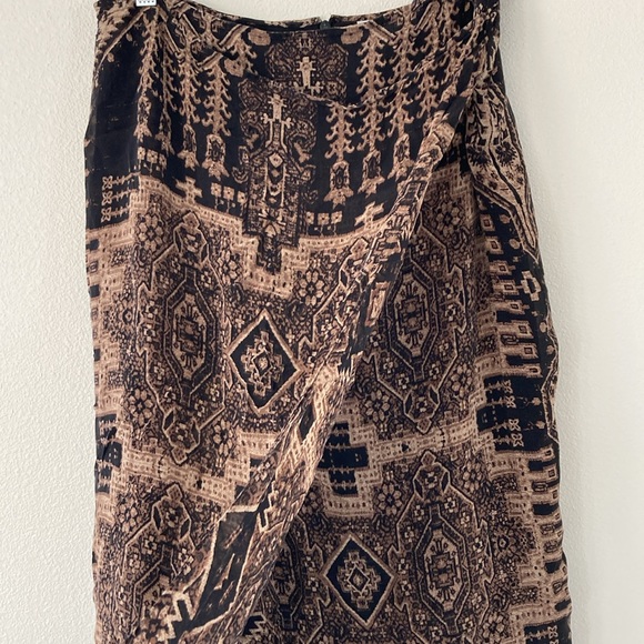 VINTAGE | Emanuel by Emanual Ungaro 100% Silk brown & black mosaic midi skirt - Picture 4 of 15